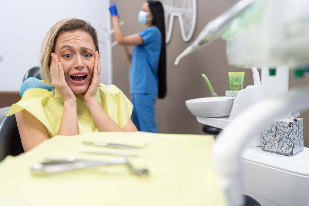 Best Tooth Infection Emergency Dentist  in Temesl Valley, CA